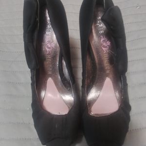 PARIS HILTON HIGH HEELZ